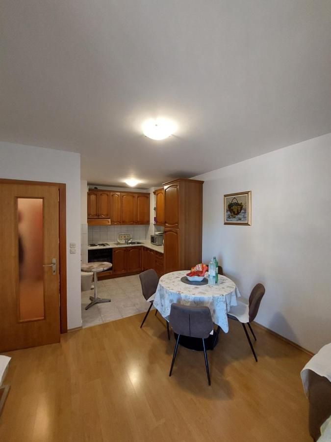 Apartman Mira Makarska Eksteriør bilde